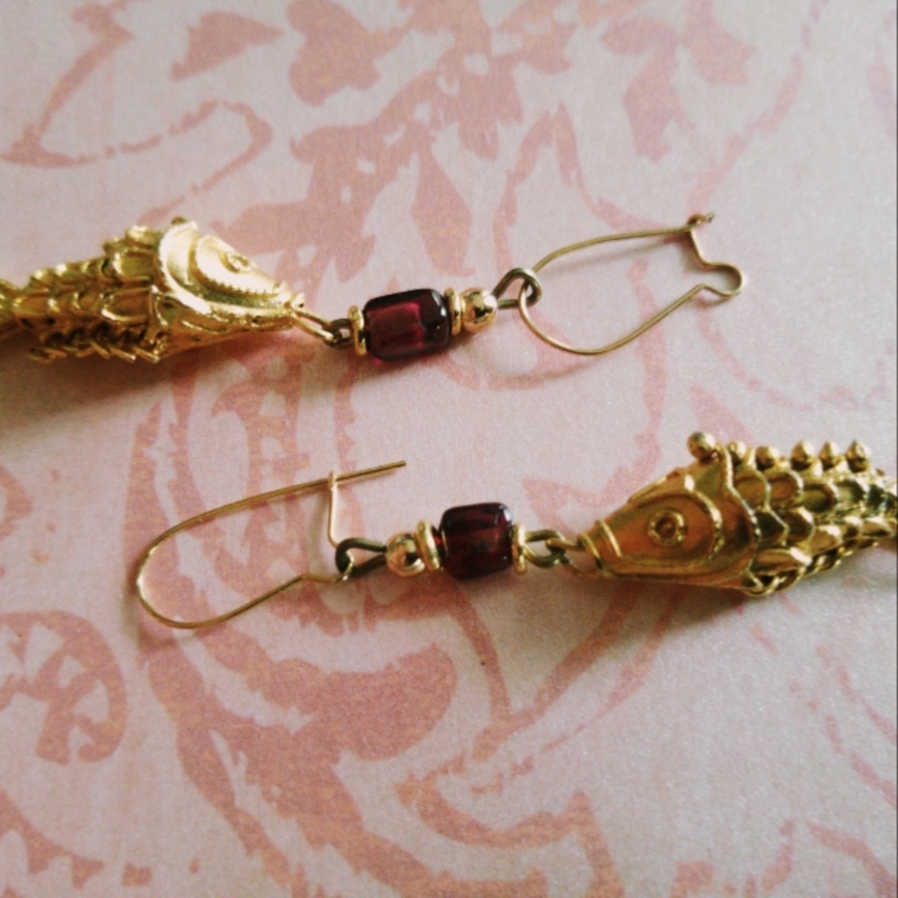 Retro gold earrings
